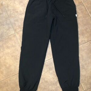 Vuori Womens Black Mountain Jogger